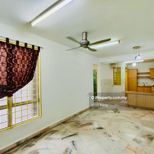 Low density unit, 4 houses per floor only