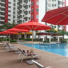 Walking distance to Lrt below shopping mall jaya grocer Mcdonald 