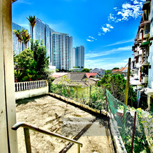 Semi-Detached Property on Lorong Batu Bukit 2 in Tanjong Tokong