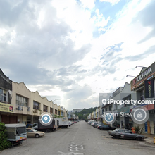 Taman perindustrian bukit serdang 1.5 storey link factory