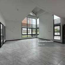 Bungalow for sale in Subang Bestari, Seksyen U5, Shah Alam.