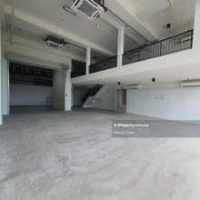Warehouse @ Emhub Kota Damansara for rent 