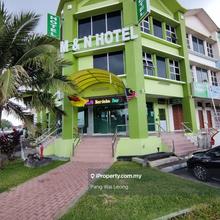 Corner 3 Storey for Sale at Oakland Commerce Square, Seremban