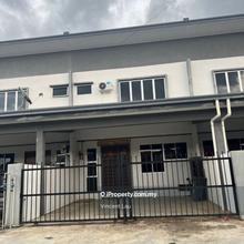 Well maintain 2 storey landed house near hospital 