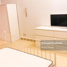 Unit comes with ready tenanted.