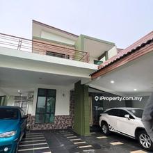 Renovated Corner Semi D Sell Under Value. Welcome to View & Discuss