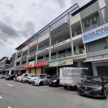 Shop office for sale with lift