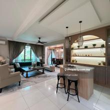 Semi D, Fully renovated, Private lift