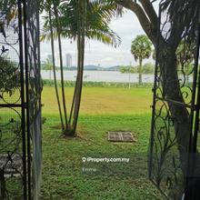 Cyber Heights villa,Cyberjaya, ground floor, for Sale Unit facing lake