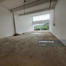Prime location for business owner to operate 