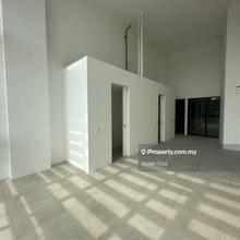 Lumi Tropicana office Sale / Soho unit / below market price / PJ / 