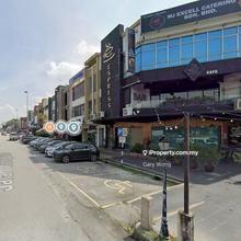 Facing Main Road Jln Mahogani Bandar Botanic 1st Floor Office for Rent