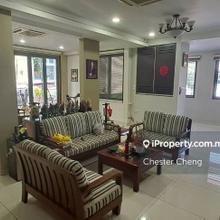 Renovated Zero-Lot Corner Bungalow 