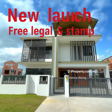 Located on high elevation site/ High ceiling/ Next to reserve park