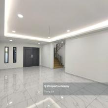 Fully Renovated Unblock Double Storey