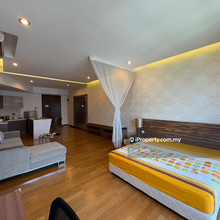 Prime Location, Luxury Fully Furnised Unit with KLCC View