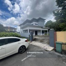 Strong Piling Include Gate Wall Bungalow Near Jalan Kung Phin, Kuching
