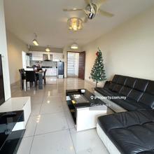 2 Car Parks, High Floor Corner Unit with Sea View