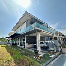 Freehold fully renovated corner lot 24 hour security for sell @ rm980k