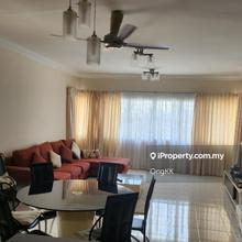 Spacious Corner Well Maintained and Move-In Ready Condo for Sale