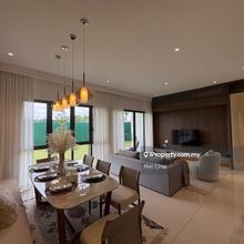 Freehold, low density condo of 480 units,, short walk to MRT station