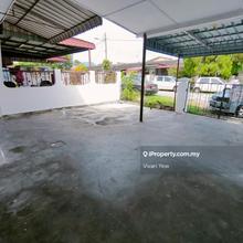 Located at a mature neighbourhood