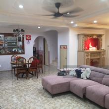 Renovated & furnished Kemuning Greenville