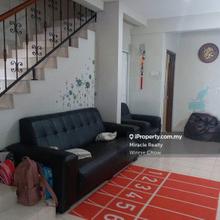 Terrace house for Sale