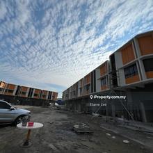 Ulu Yam Lama Business Park 1.5 Storey Link Shop For Rent