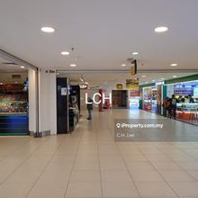 Shop lot in Central Square shopping mall for sale.