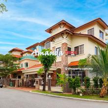 D'Residence, A Luxury Villas near Queensbay for Sale.