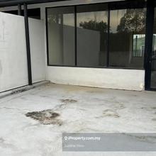 Duplex retail-office 