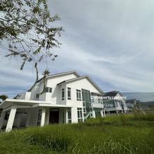 Unique Unit Semi-D,Unitposh neighborhood,Low density