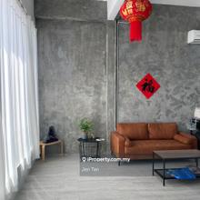 Move in Condition 1st floor Office with Lift in Taipan Business Centre