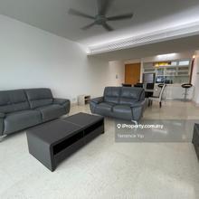 Nice Renovation Corner unit Klcc view with large kitchen 