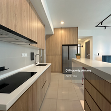 Corner 3plus1 bedder with balcony facing pool