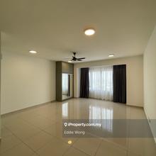 Walking Distance to LRT & BRT, Doorstep for Foods and Groceries