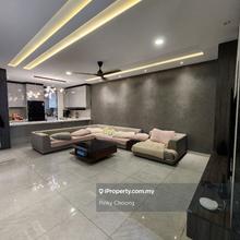 Walking distance to club house 