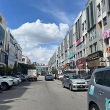 2 Adjoining Units Rare High Traffic Near Banks