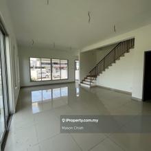 Aralia Kota Bayuemas Brand New 2 Storey Endlot With Land For Sale