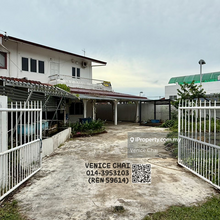 Double Storey Semi D House For Sale in Miri