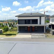 Semi-D house for Sale