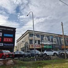 3sty shop, facing main road,high traffic,whole block for rent,22x75
