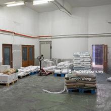 Factory for rent in Seksyen 33