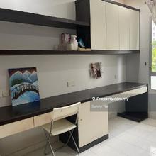 Putra Place 1000sft Reno Furn near Queensbay