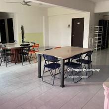 Large Condo Penthouse , 3 min walk to UTAR