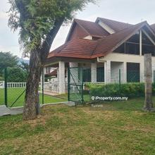 Bungalow with huge land area
