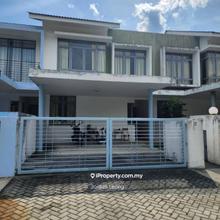 Two Story Summerglades Landed For Rent 