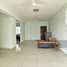 D'zone 4 Bedrooms Corner Unit. 5mins to Penang Airport