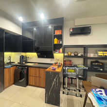 Medium Floor Klcc View Unit For sale Cheap price can contact me for .